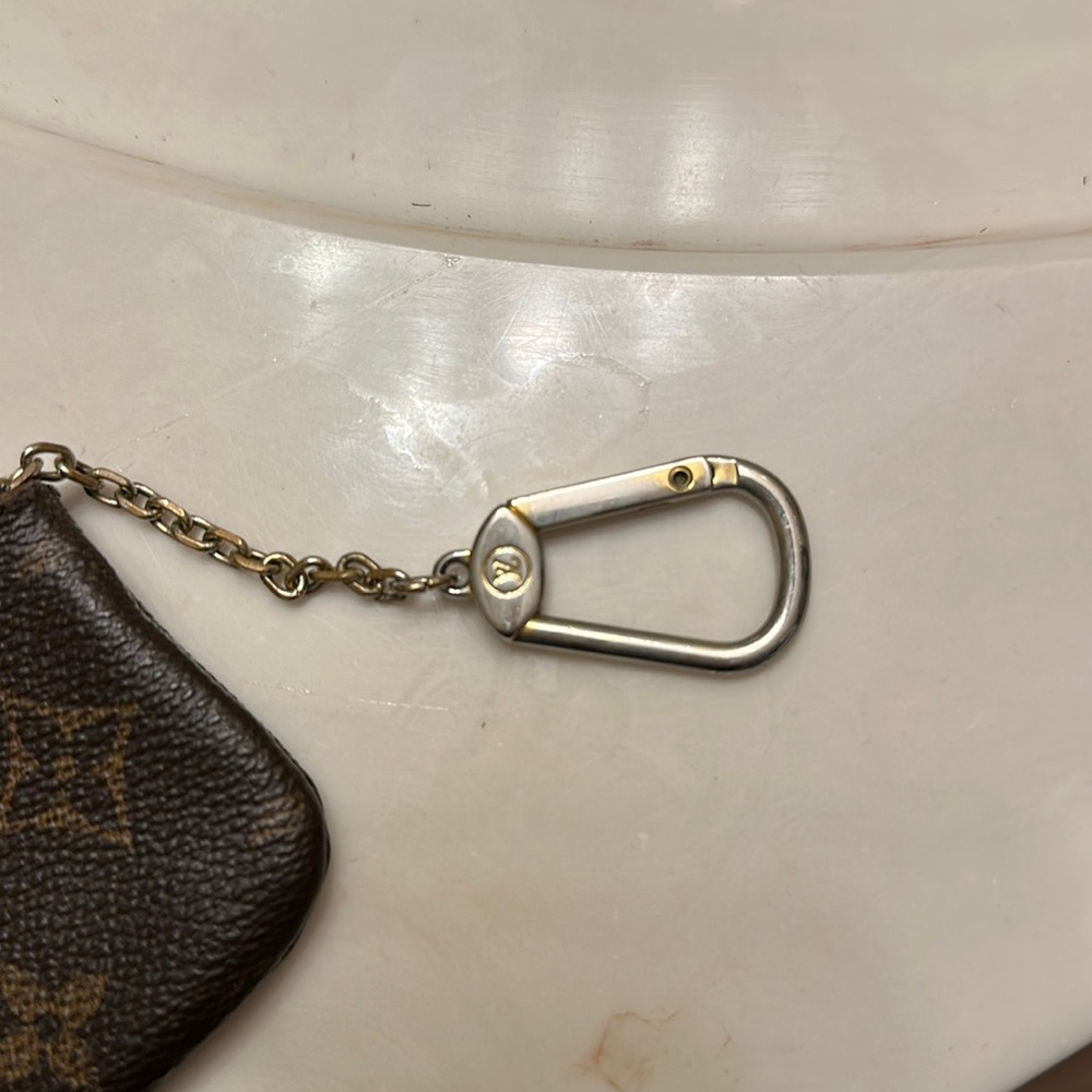 Louis Vuitton classic monogram key pouch
